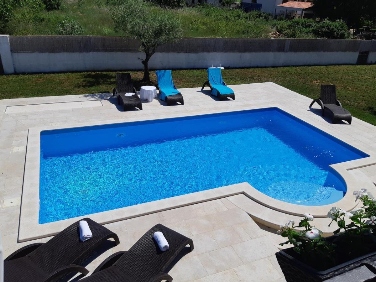 Villa La Felice Porec Exterior photo